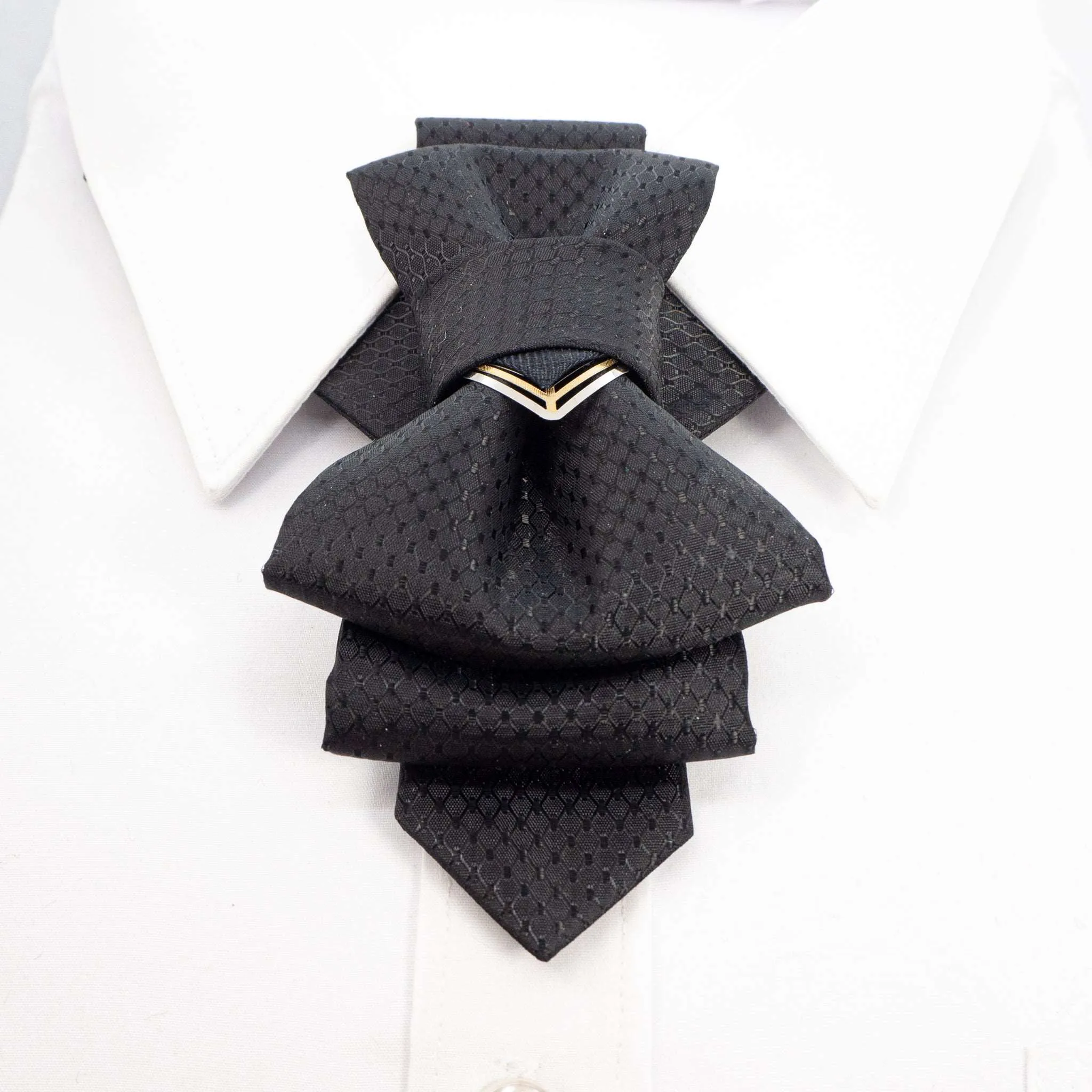 BOW TIE "BLACK THRUSH"
